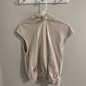 H & M sleeveless cream sweatshirt